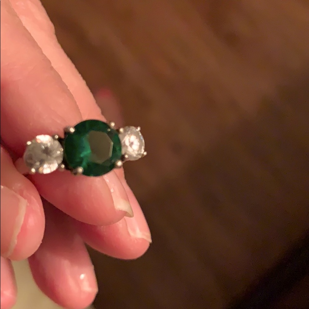 Emerald green w/CZ